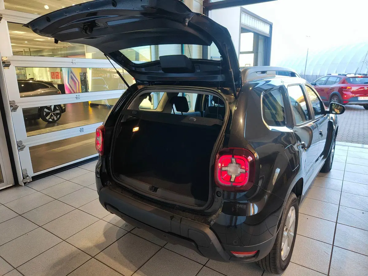 Dacia Duster usata a Torino (9)