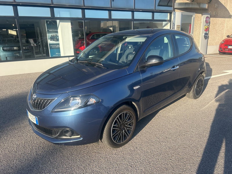 Lancia Ypsilon usata a Bergamo