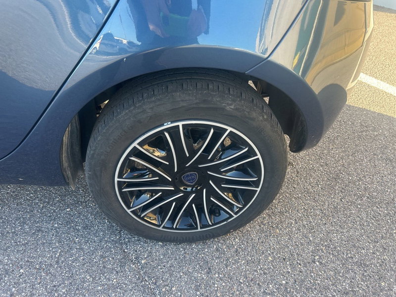 Lancia Ypsilon usata a Bergamo (10)