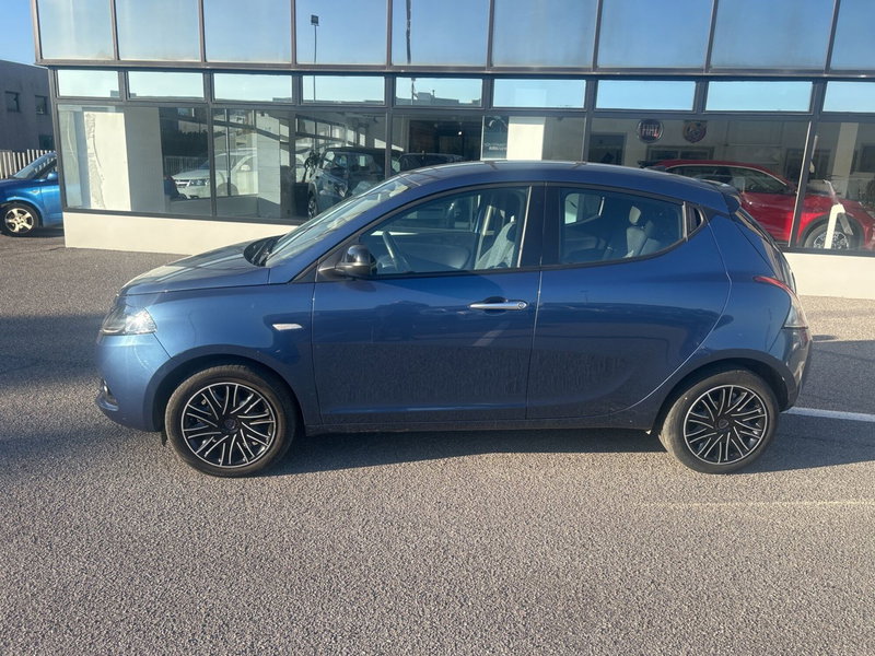 Lancia Ypsilon usata a Bergamo (2)