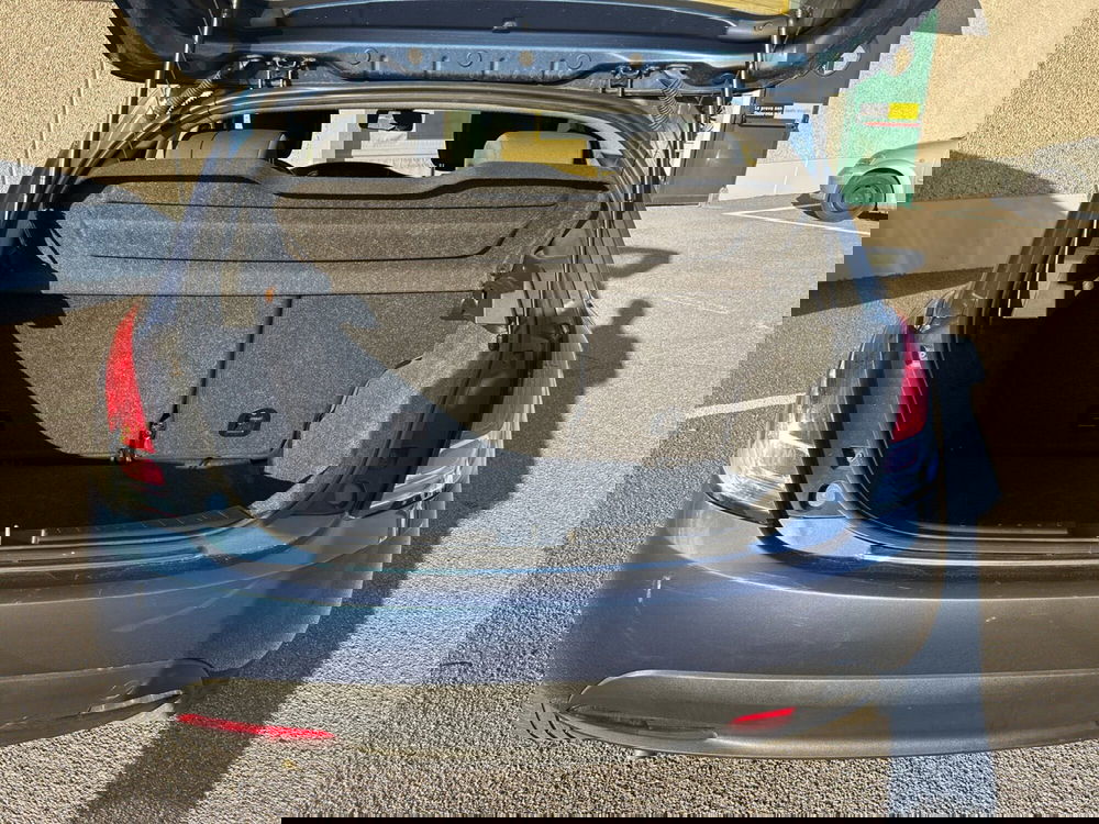 Lancia Ypsilon usata a Bergamo (20)