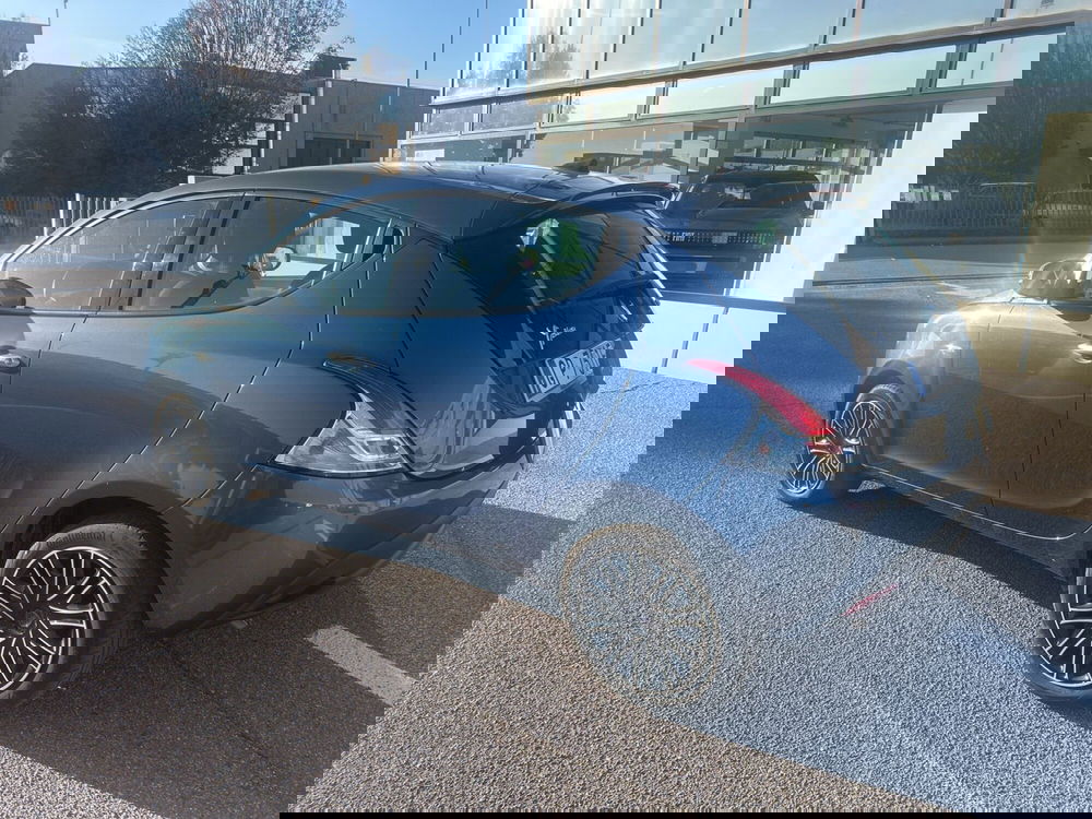 Lancia Ypsilon usata a Bergamo (3)