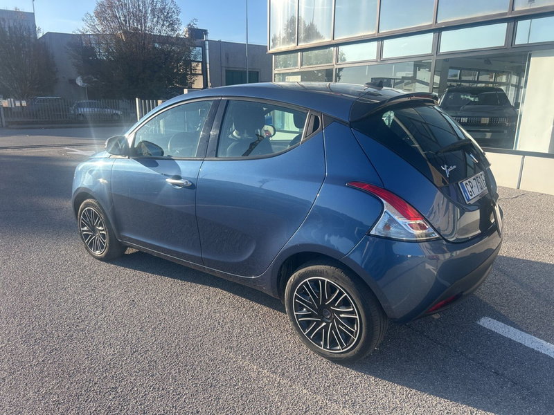 Lancia Ypsilon usata a Bergamo (3)