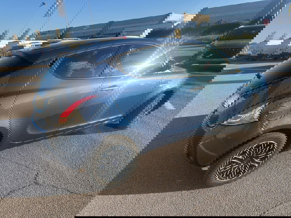 Lancia Ypsilon usata a Bergamo (5)