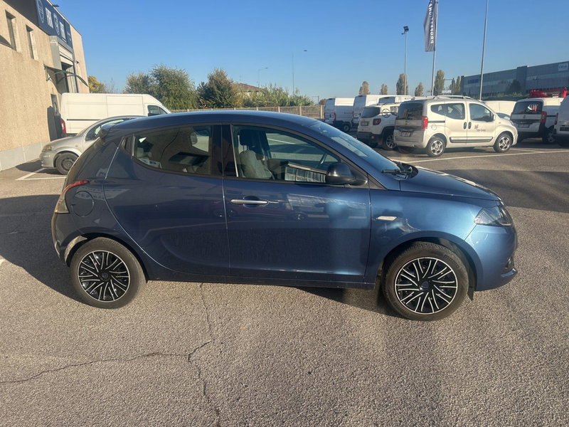 Lancia Ypsilon usata a Bergamo (6)