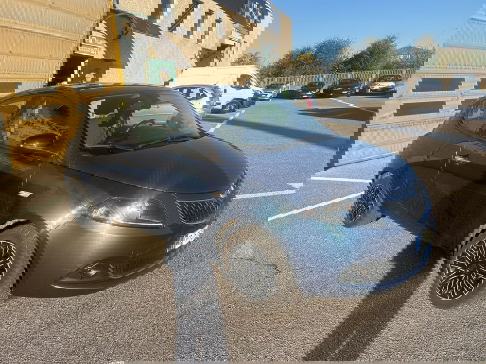 Lancia Ypsilon usata a Bergamo (7)