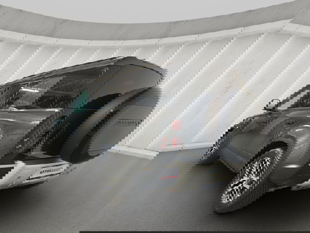 Land Rover Defender usata a Milano (11)