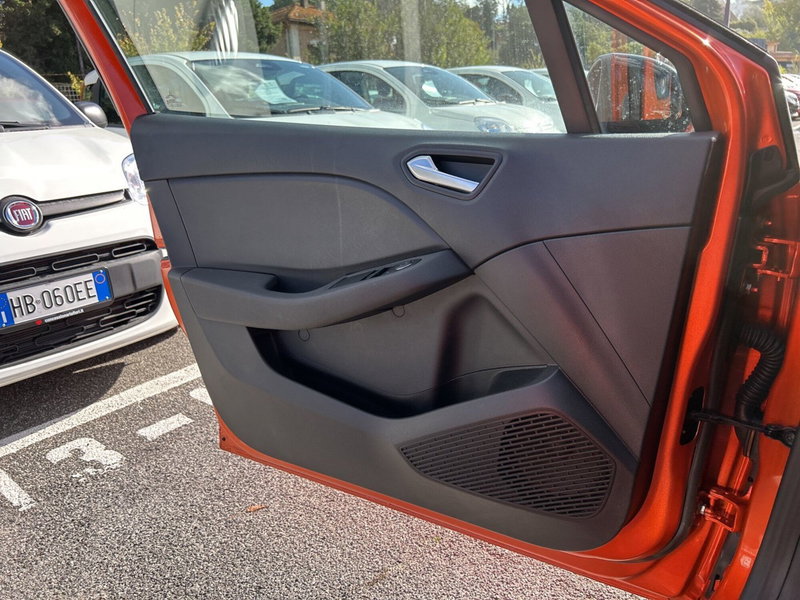 Renault Clio usata a Roma (20)