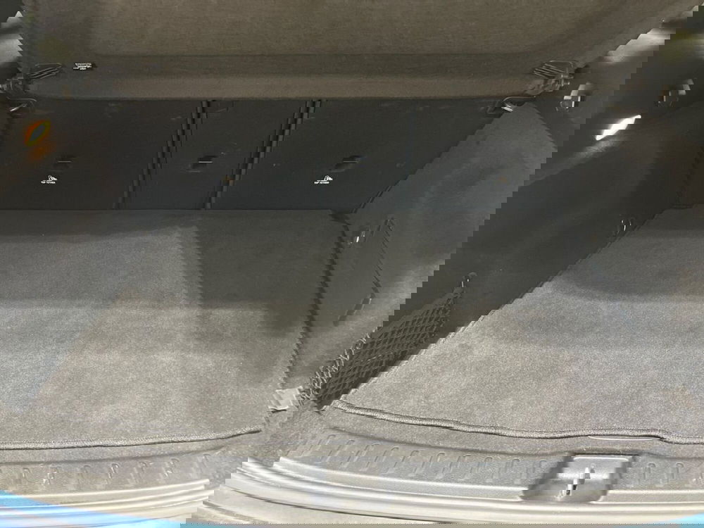 Mercedes-Benz GLA SUV usata a Napoli (10)