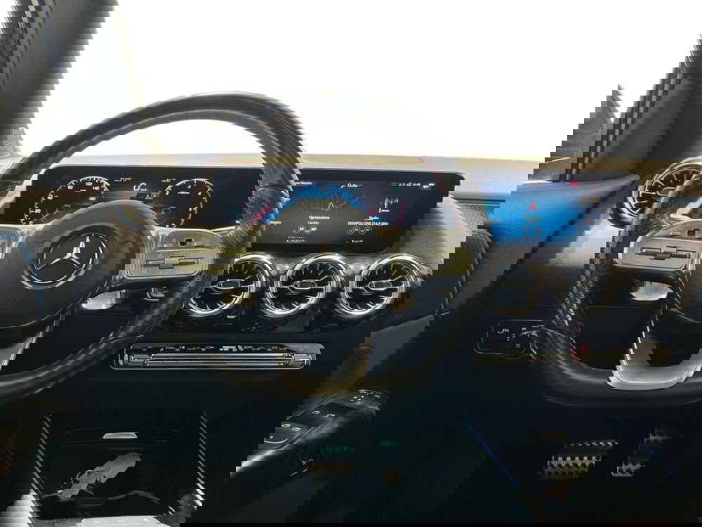 Mercedes-Benz GLA SUV usata a Napoli (13)