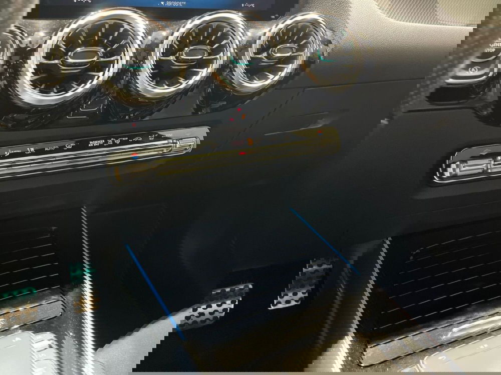 Mercedes-Benz GLA SUV usata a Napoli (15)