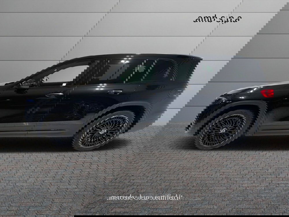 Mercedes-Benz EQB usata a Napoli (6)
