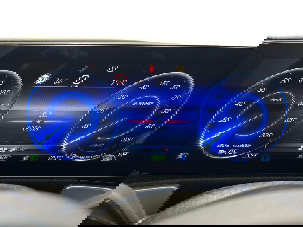 Mercedes-Benz EQB usata a Napoli (7)