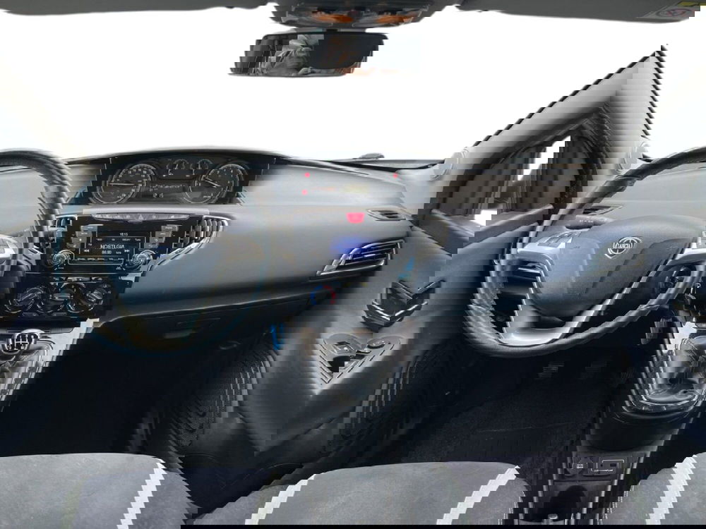 Lancia Ypsilon usata a Siena (12)