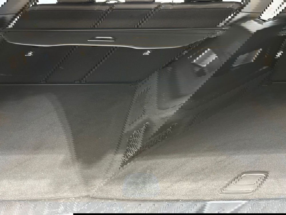 Mercedes-Benz GLB usata a Napoli (10)