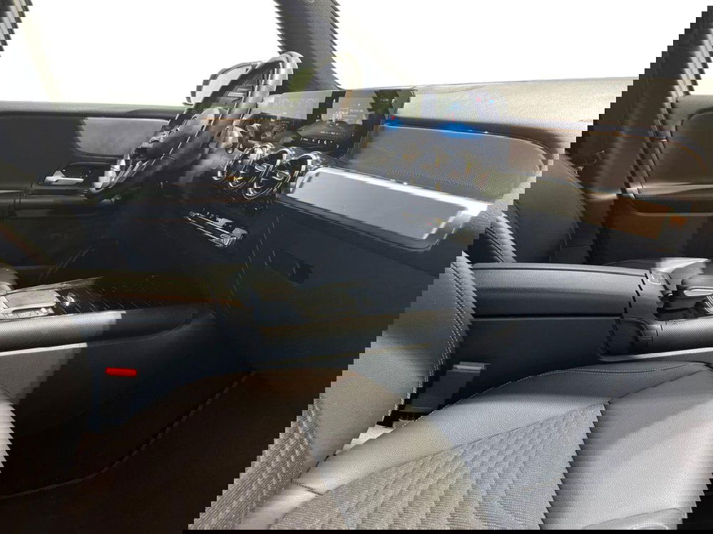 Mercedes-Benz GLB usata a Napoli (16)