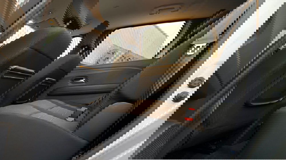 Dacia Jogger usata a Padova (19)