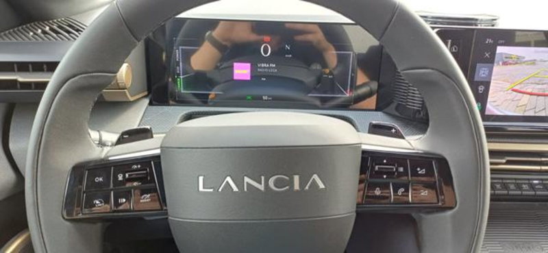 Lancia Ypsilon nuova a Padova (13)