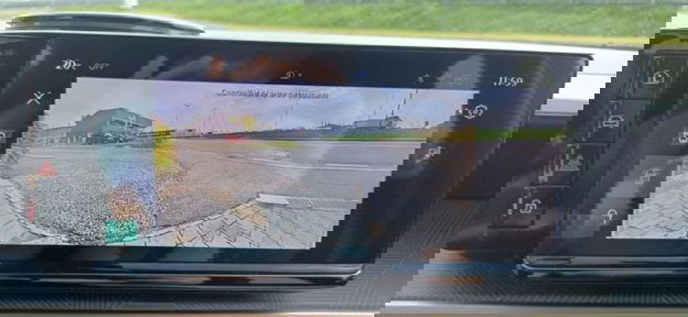 Lancia Ypsilon nuova a Padova (16)