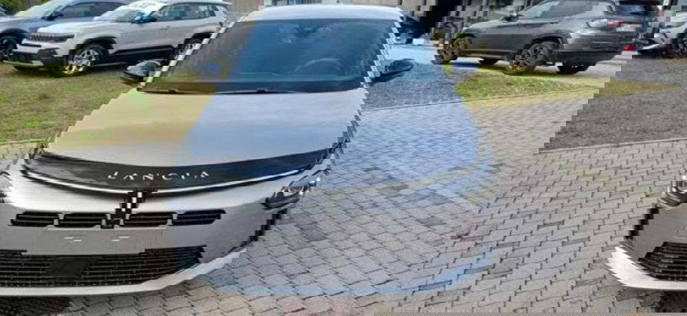 Lancia Ypsilon nuova a Padova (7)