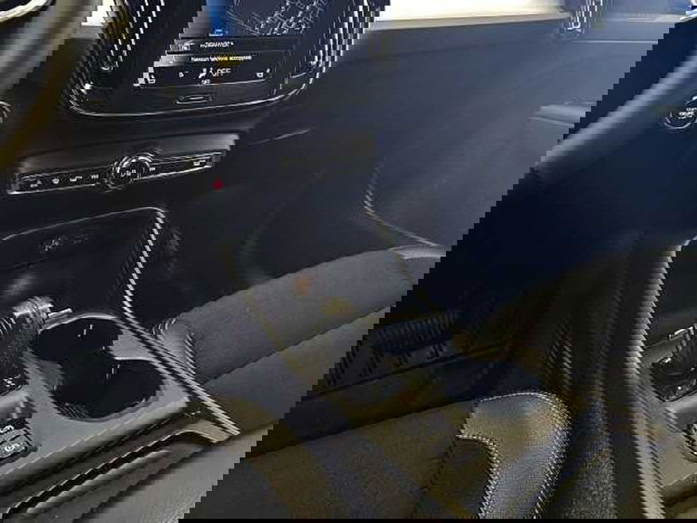 Volvo XC40 usata a Caserta (15)