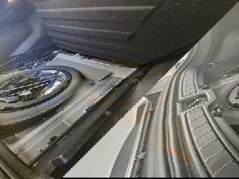 Volvo XC40 usata a Caserta (16)