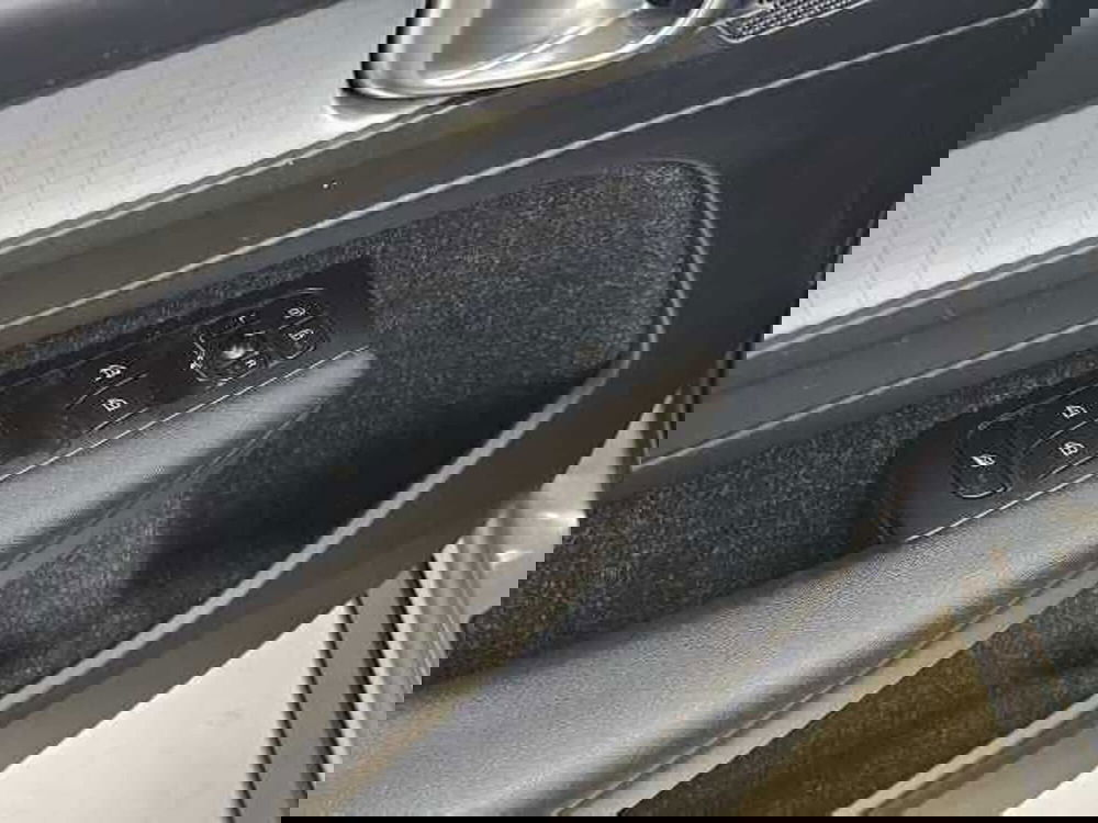 Volvo XC40 usata a Caserta (8)