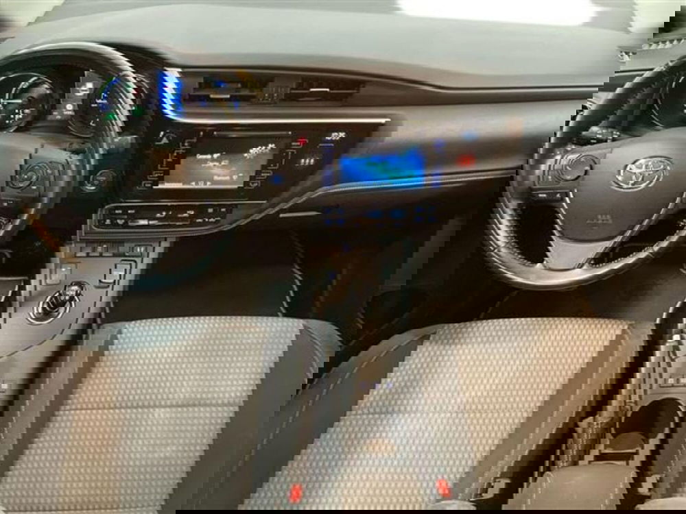 Toyota Auris usata a Como (9)