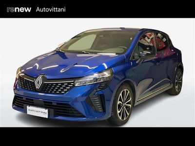 Renault Clio 1.0 tce Techno 90cv del 2024 usata a Como