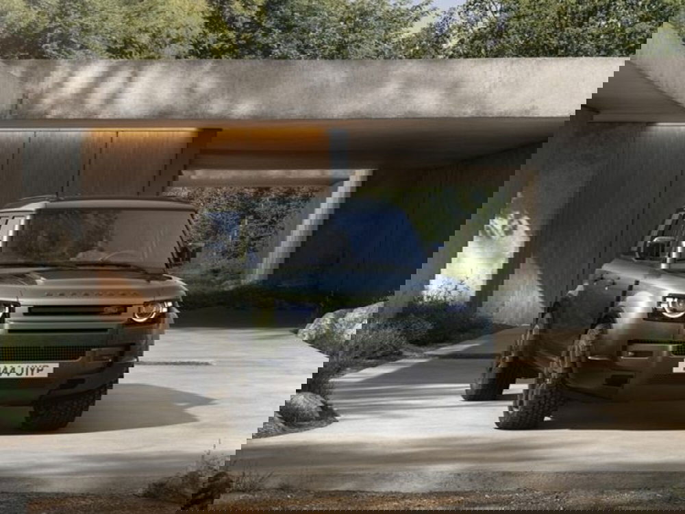 Land Rover Defender usata a Modena