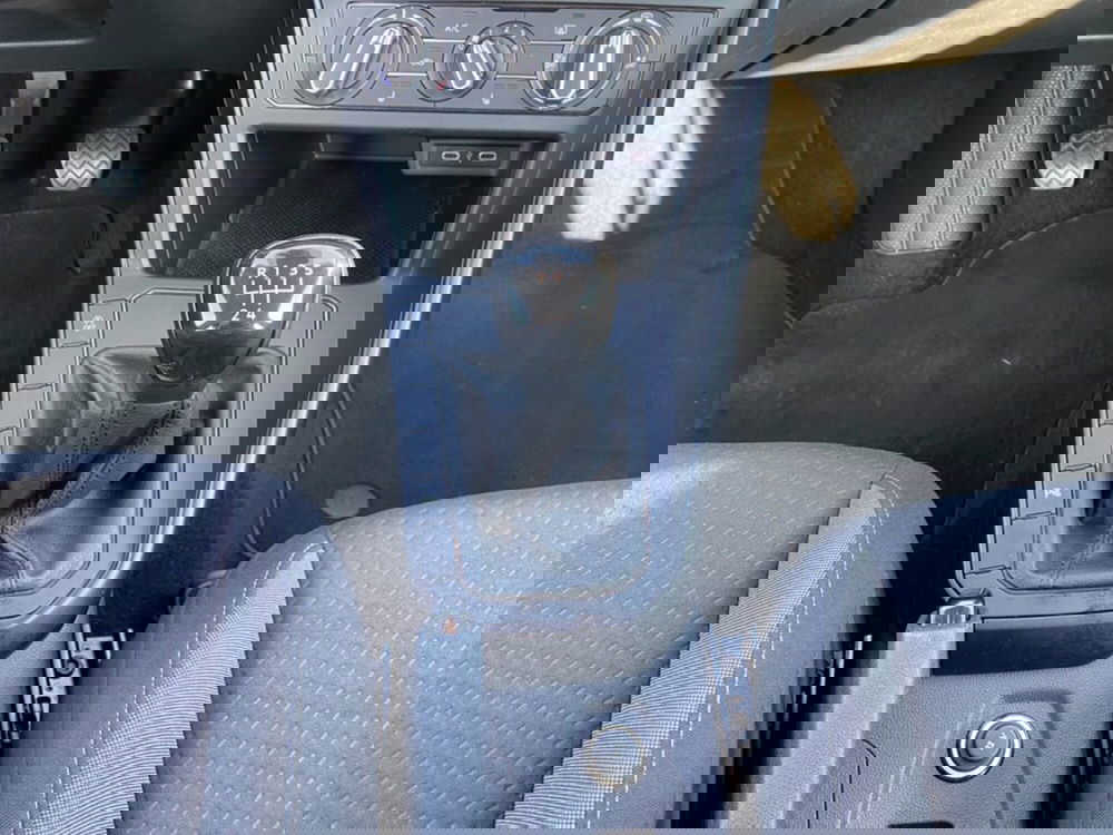 Volkswagen Taigo usata a Milano (15)