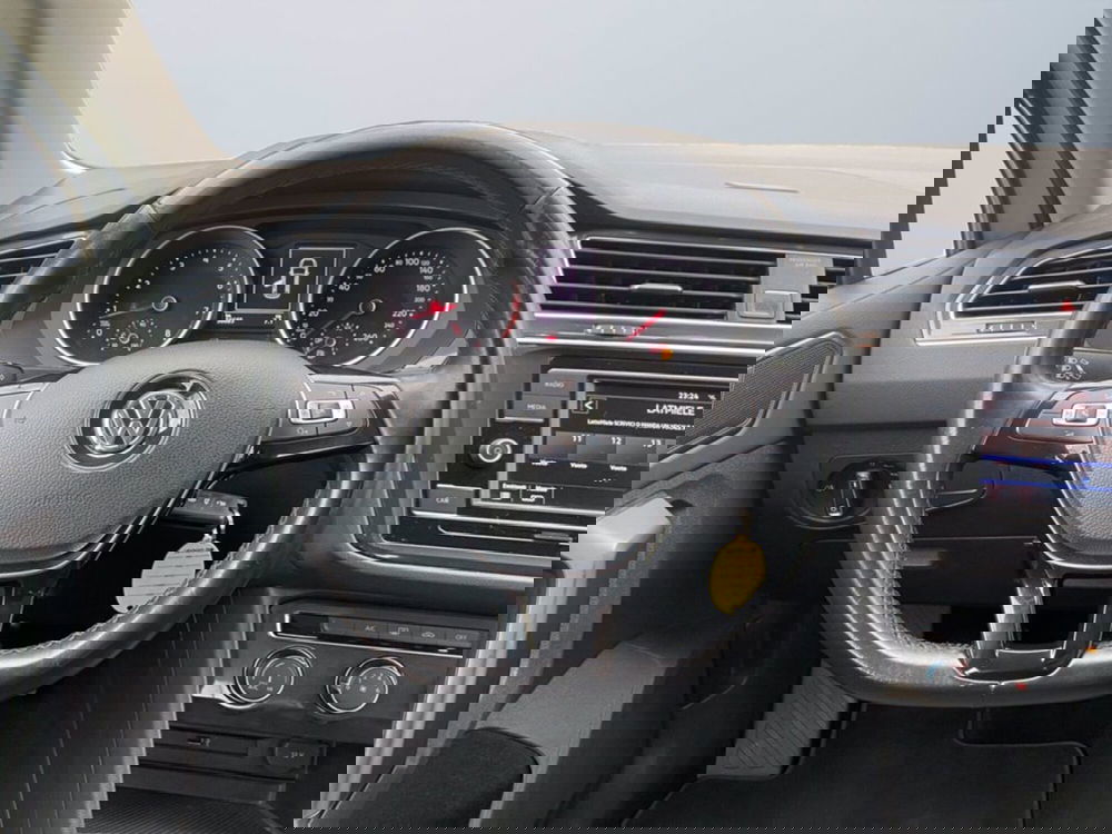 Volkswagen Tiguan usata a Milano (13)