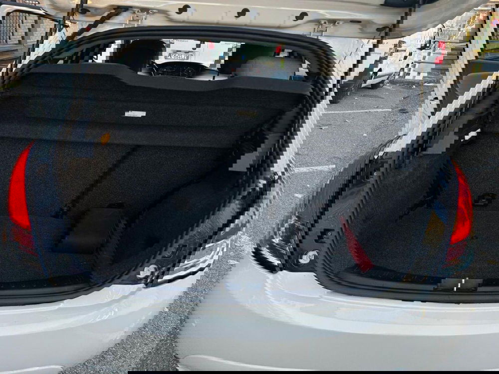 Lancia Ypsilon usata a Reggio Emilia (10)