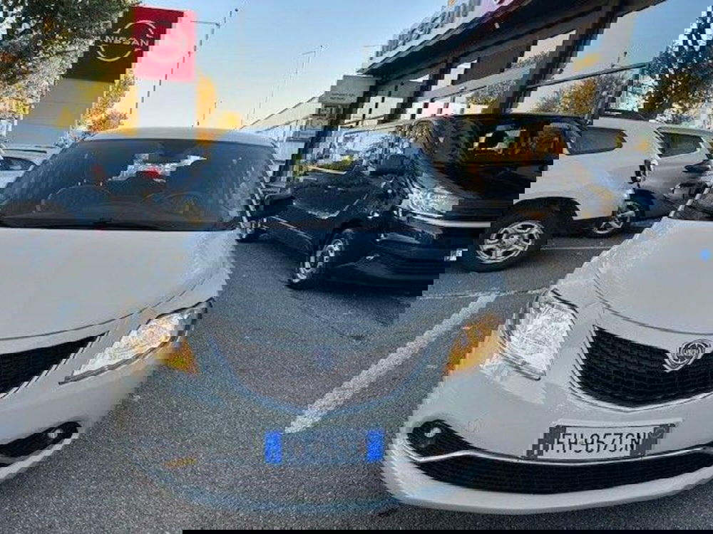 Lancia Ypsilon usata a Reggio Emilia (2)