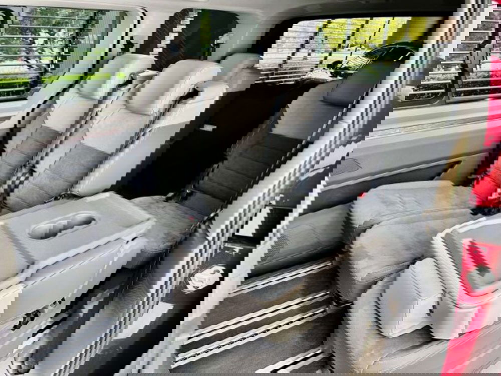 Volkswagen Multivan usata a Torino (11)