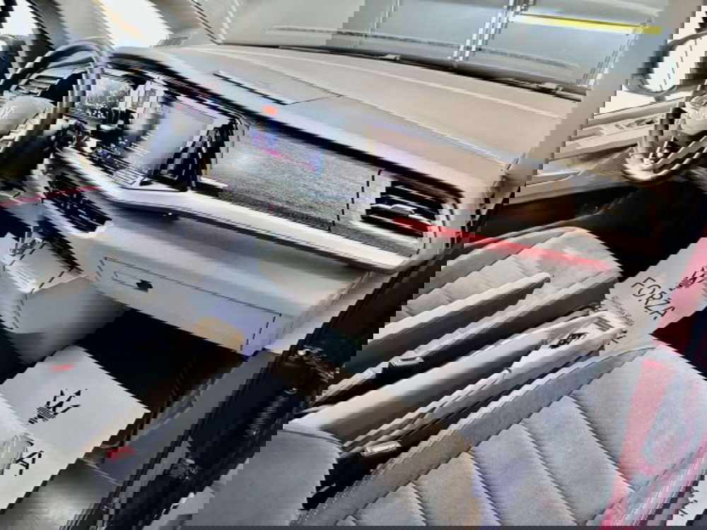 Volkswagen Multivan usata a Torino (12)