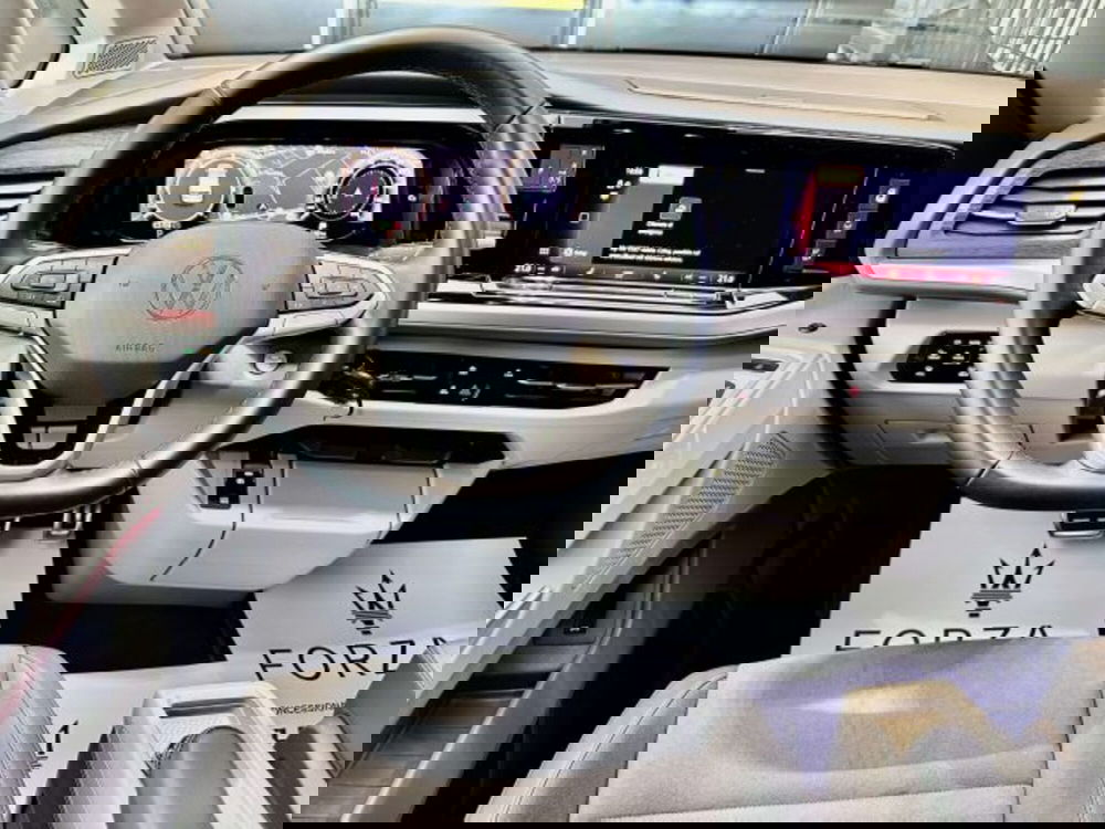 Volkswagen Multivan usata a Torino (14)