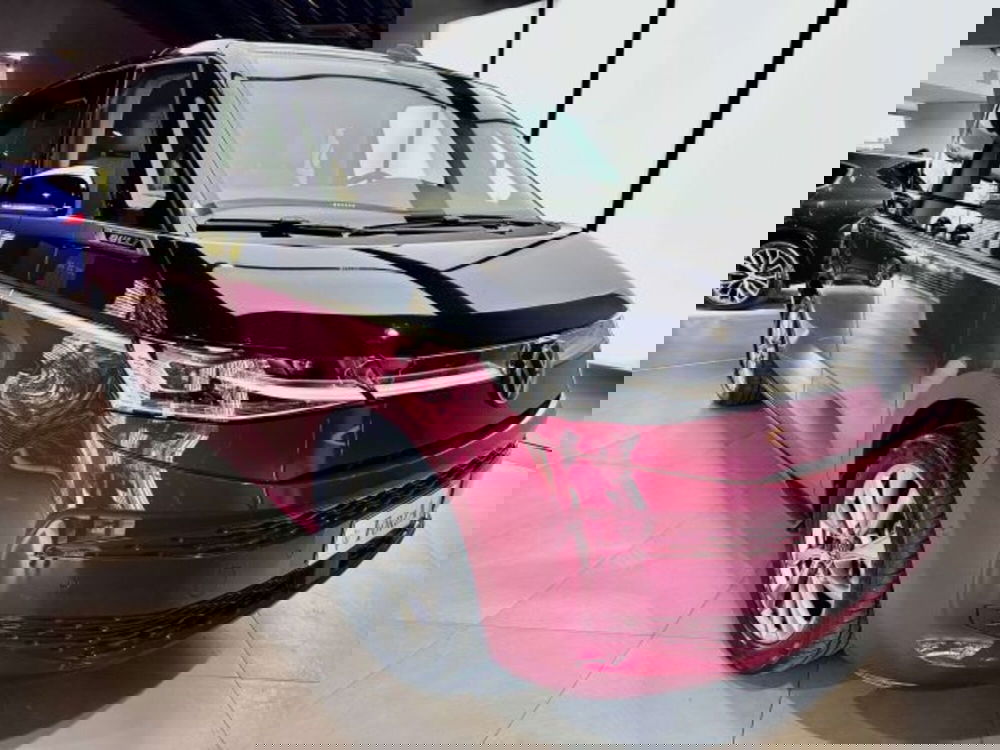 Volkswagen Multivan usata a Torino (3)