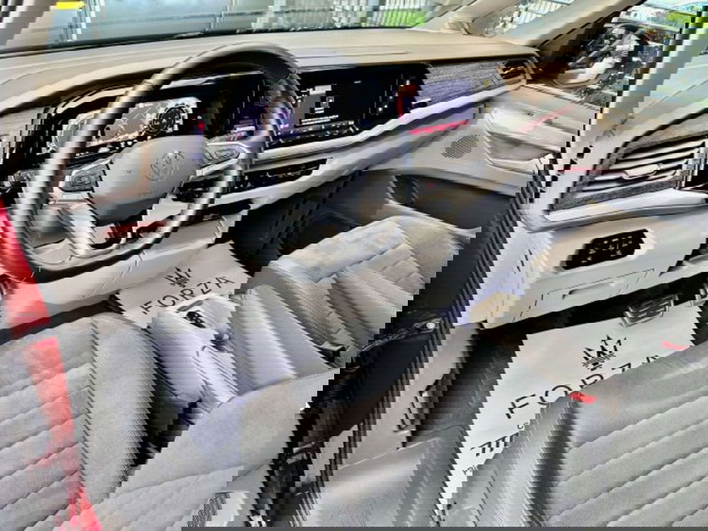 Volkswagen Multivan usata a Torino (9)