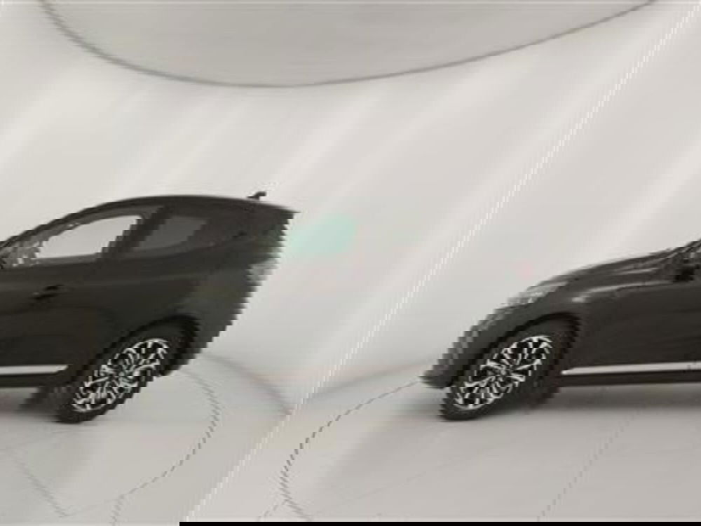 Renault Clio nuova a Bari (3)