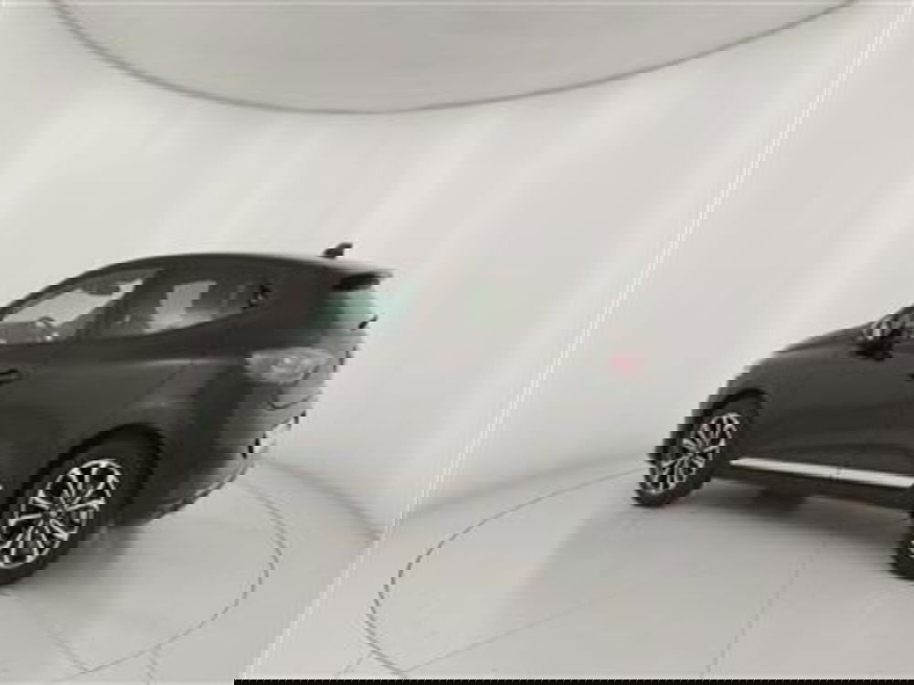 Renault Clio nuova a Bari (4)