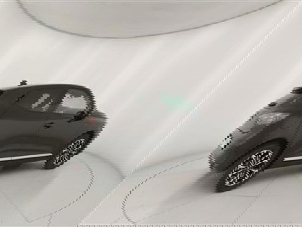 Renault Clio nuova a Bari (8)