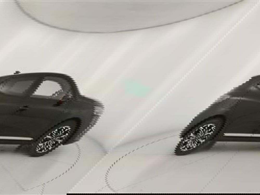 Renault Clio nuova a Bari (9)