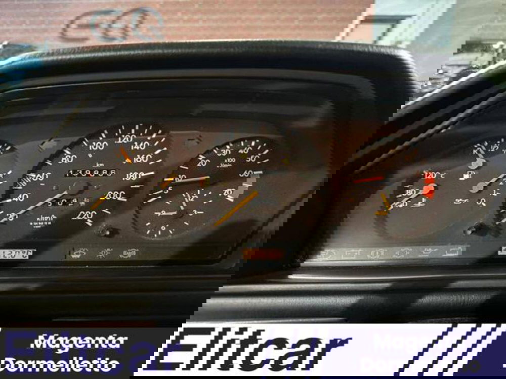 Mercedes-Benz 200 usata a Milano (10)