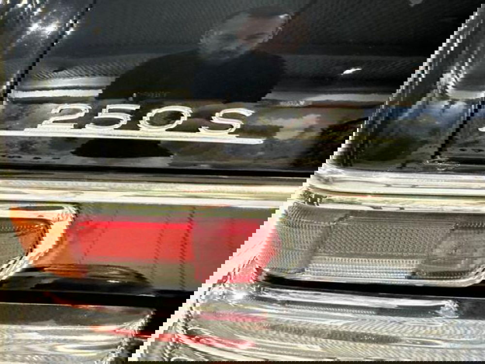 Mercedes-Benz 250 usata a Milano (11)