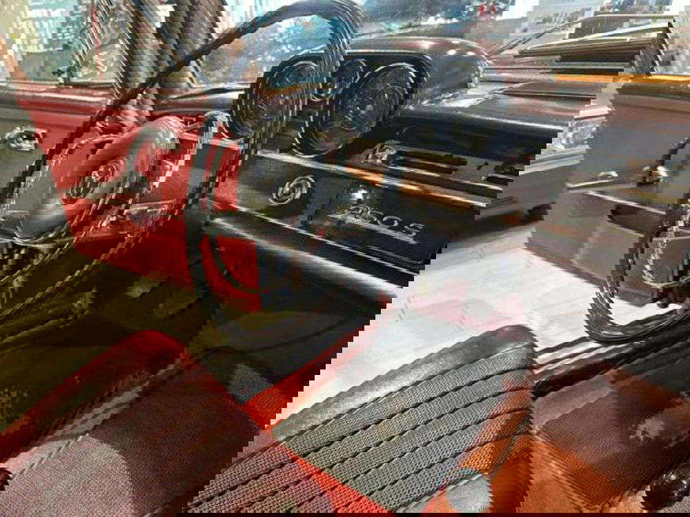 Mercedes-Benz 250 usata a Milano (16)