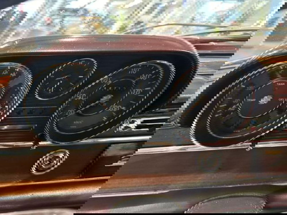 Mercedes-Benz 250 usata a Milano (18)