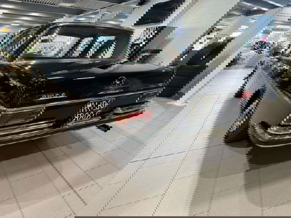Mercedes-Benz 250 usata a Milano (9)