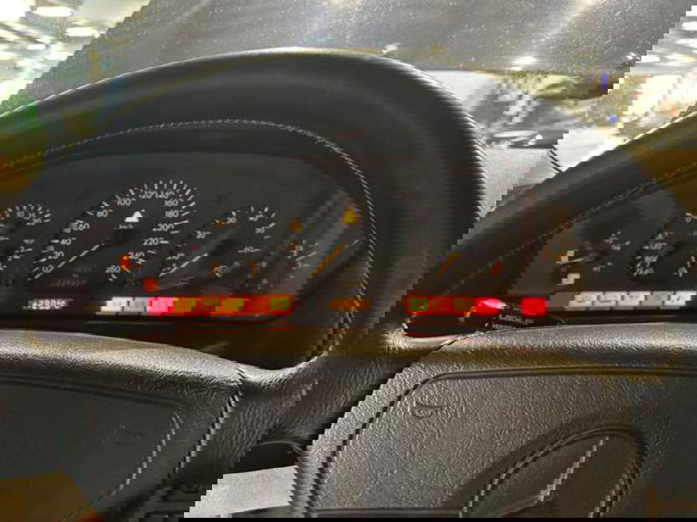 Mercedes-Benz 320 Cabrio usata a Milano (2)