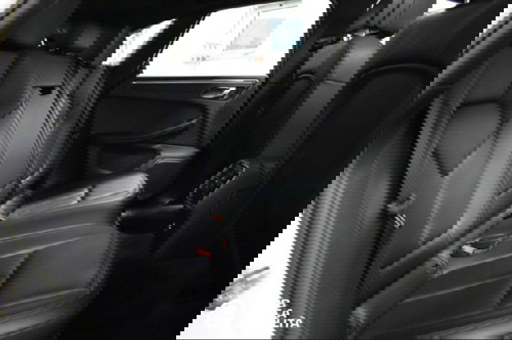 Porsche Macan usata a Perugia (19)